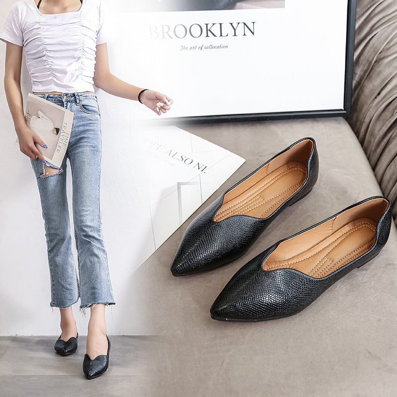 Serpentine Pointed Print Ballet Flats