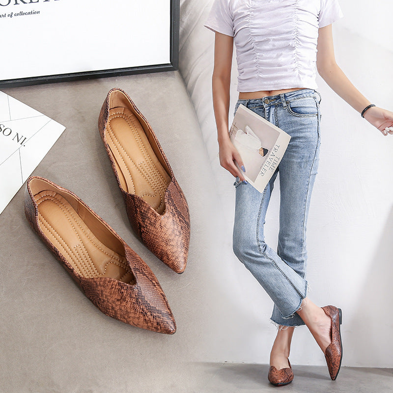 Serpentine Pointed Print Ballet Flats