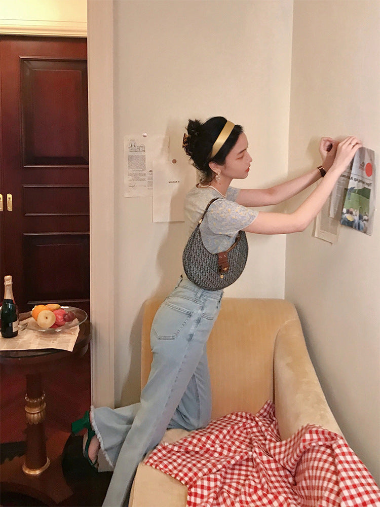 Loose High-Rise Jeans