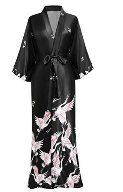Pyjamas/Nightwear/Bathrobes